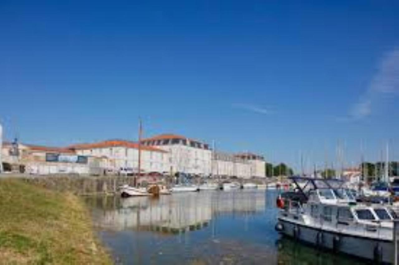 Residence De L'Arsenal Royal - Meubles De Tourisme Rochefort  Eksteriør bilde